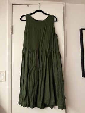 Yuvita Sleeveless Green Midi Dress with pockets